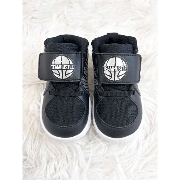 Nike Team Hustle D 9 Black White High Top Sneakers Toddler Size 5 - Picture 2 of 6